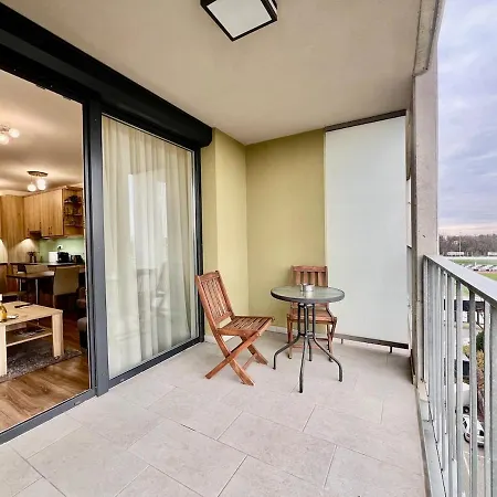 Apartment Universityaquaticumgreatforestclinicalcenter Debrecen
