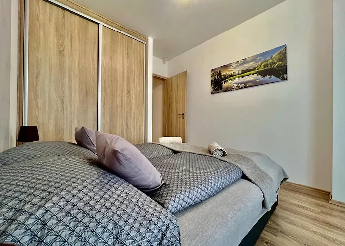 דירה Universityaquaticumgreatforestclinicalcenter