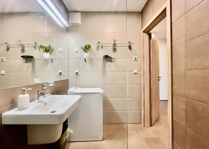 דירה Universityaquaticumgreatforestclinicalcenter