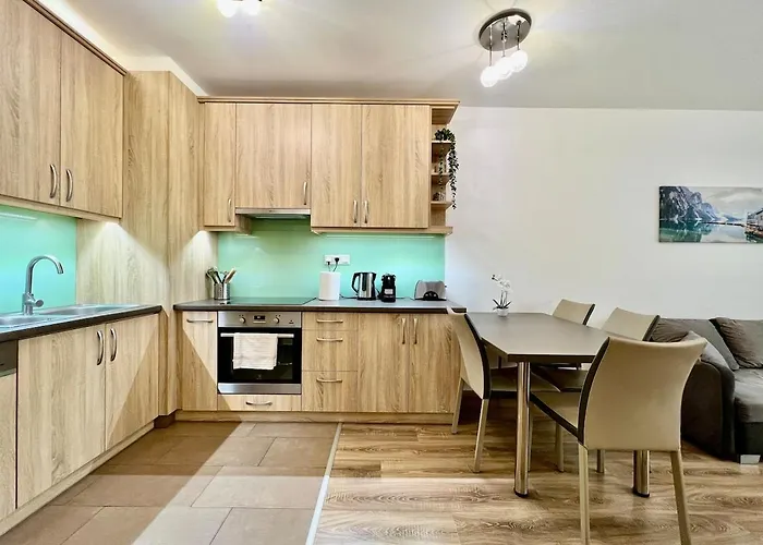 דירה Universityaquaticumgreatforestclinicalcenter