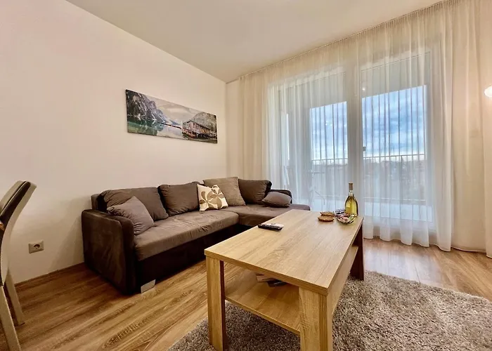 Universityaquaticumgreatforestclinicalcenter דברצן